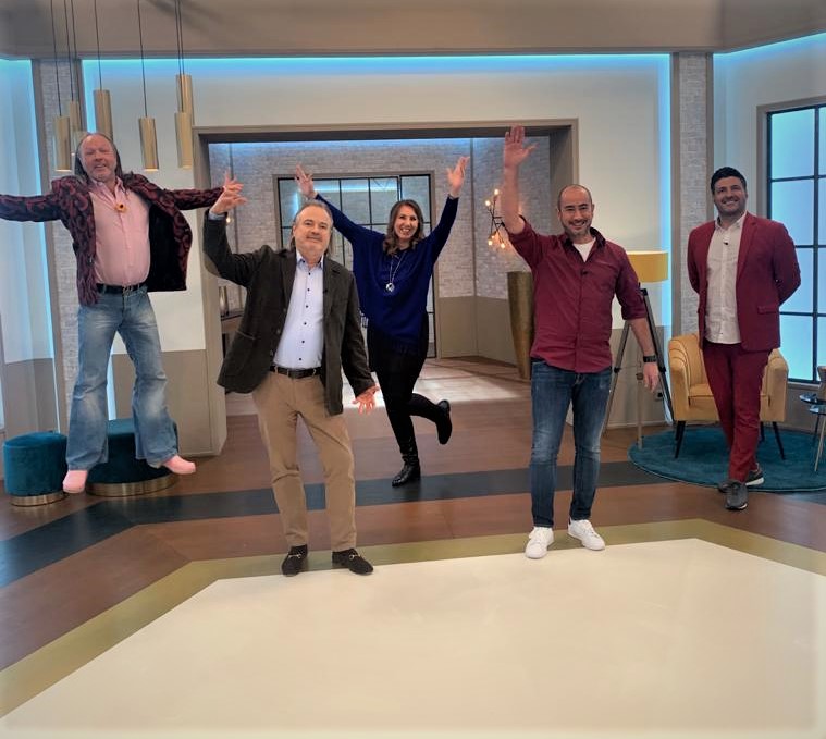 RTL Superhändler Gruppenbild winkend